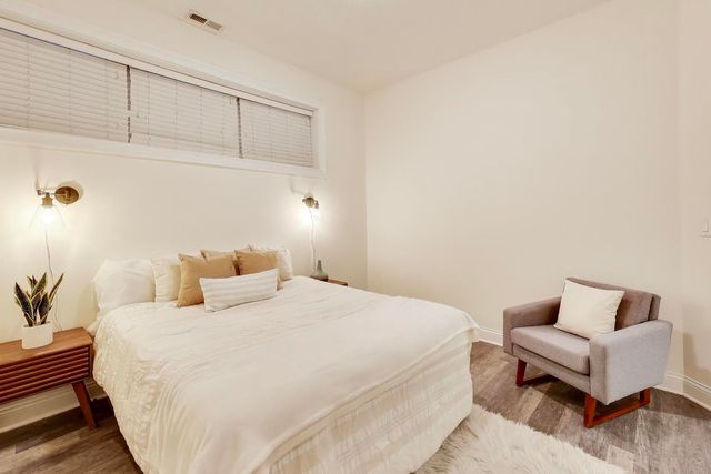 2726 W CORTEZ Street 1, Chicago, IL 60622