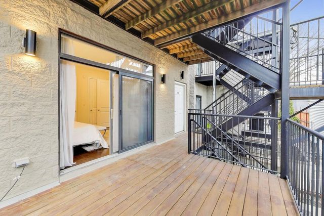 2726 W CORTEZ Street 1, Chicago, IL 60622