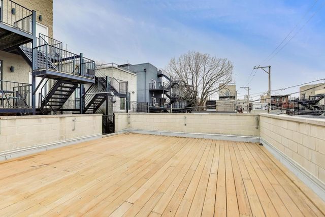 2726 W CORTEZ Street 1, Chicago, IL 60622