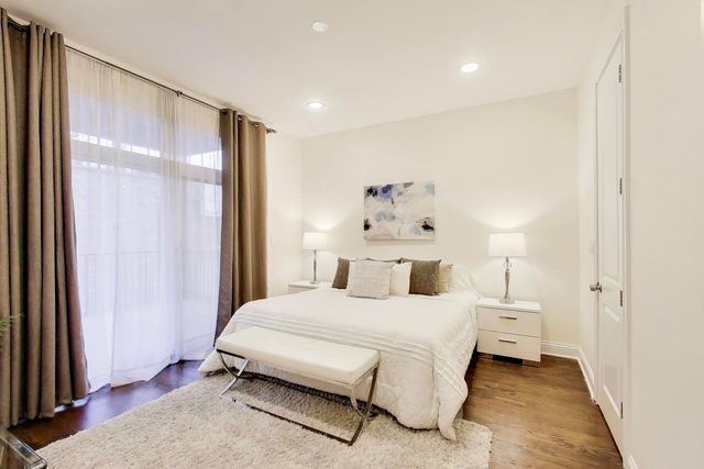 2726 W CORTEZ Street 1, Chicago, IL 60622