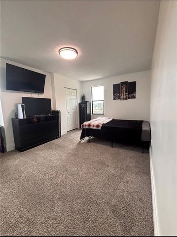 521 Spring St, Brownsville, PA 15417