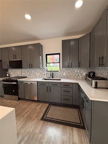 521 Spring St, Brownsville, PA 15417