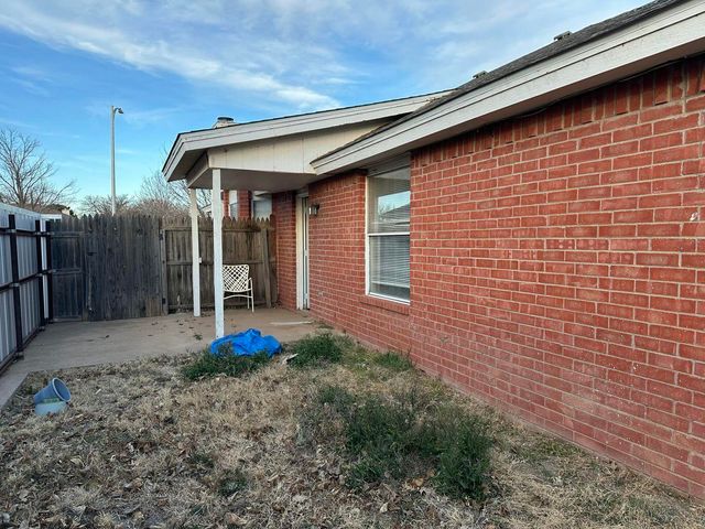 3907 Owen Street, Plainview, TX 79072