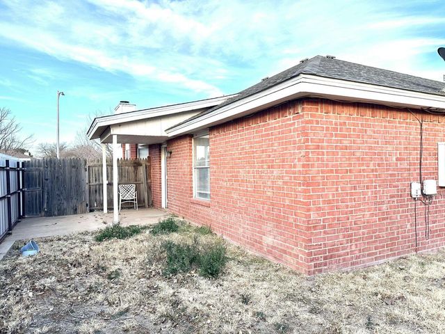 3907 Owen Street, Plainview, TX 79072