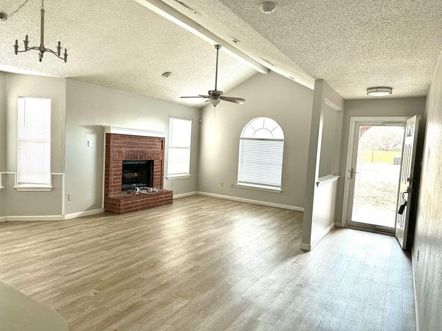 3907 Owen Street, Plainview, TX 79072