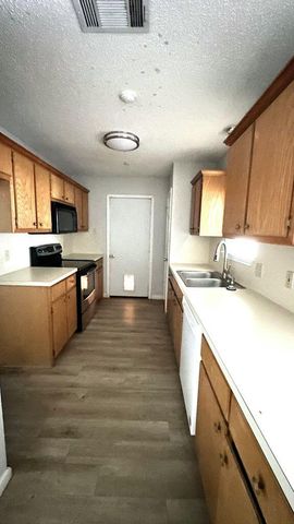 3907 Owen Street, Plainview, TX 79072