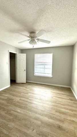 3907 Owen Street, Plainview, TX 79072