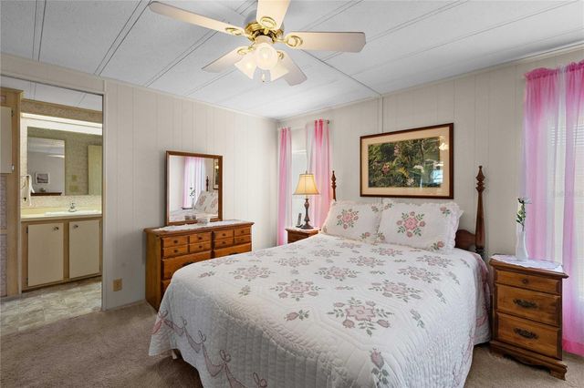 5323 SEVILLE DRIVE, Zephyrhills, FL 33541