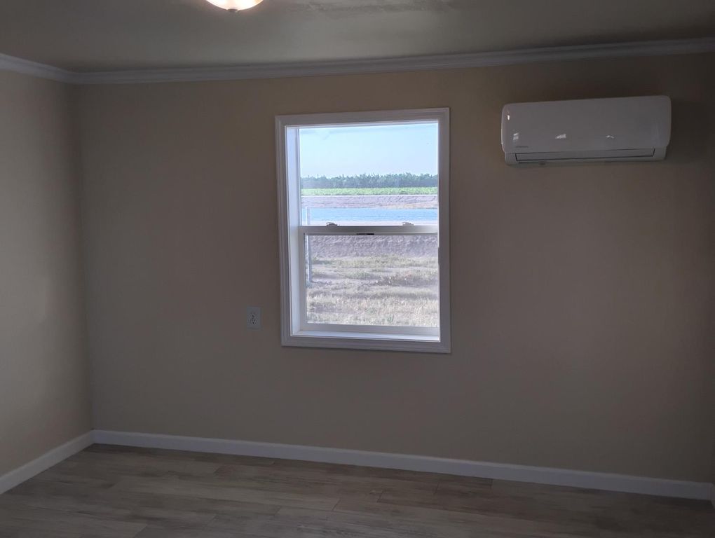 Image 22 of property listing at 2545 N Siskiyou Avenue, Kerman, CA 93630