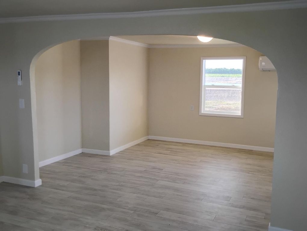 Image 23 of property listing at 2545 N Siskiyou Avenue, Kerman, CA 93630