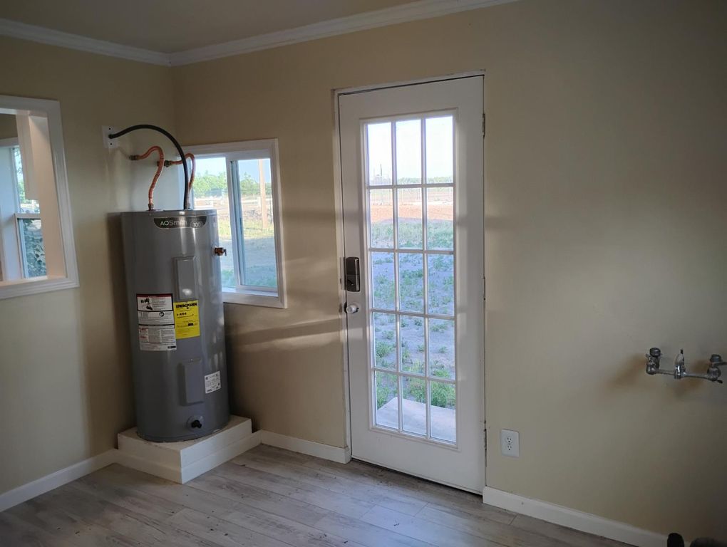 Image 24 of property listing at 2545 N Siskiyou Avenue, Kerman, CA 93630