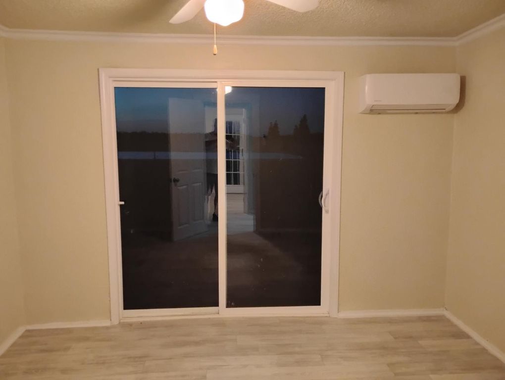 Image 42 of property listing at 2545 N Siskiyou Avenue, Kerman, CA 93630