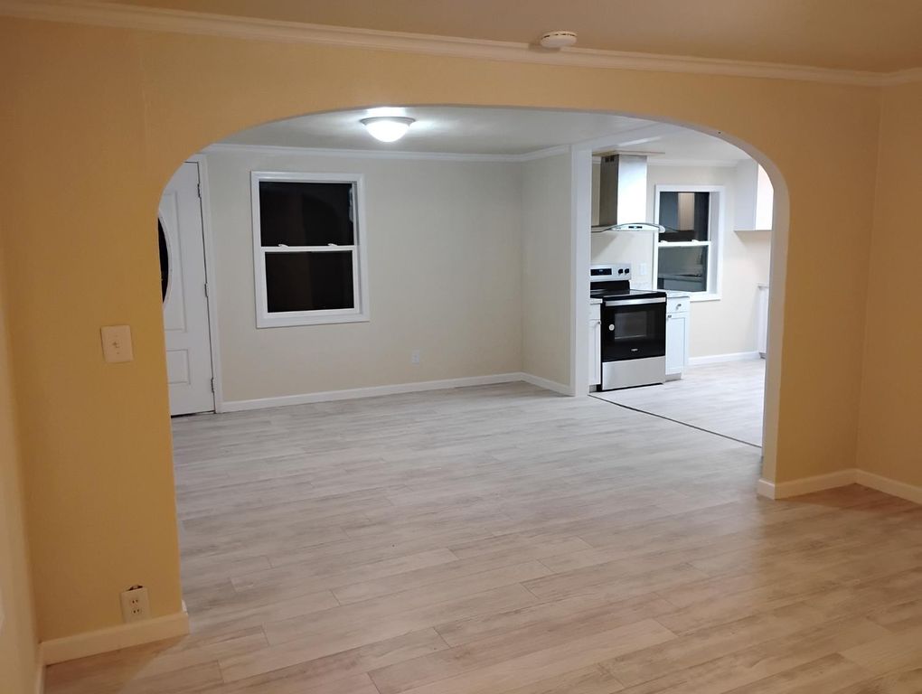 Image 45 of property listing at 2545 N Siskiyou Avenue, Kerman, CA 93630