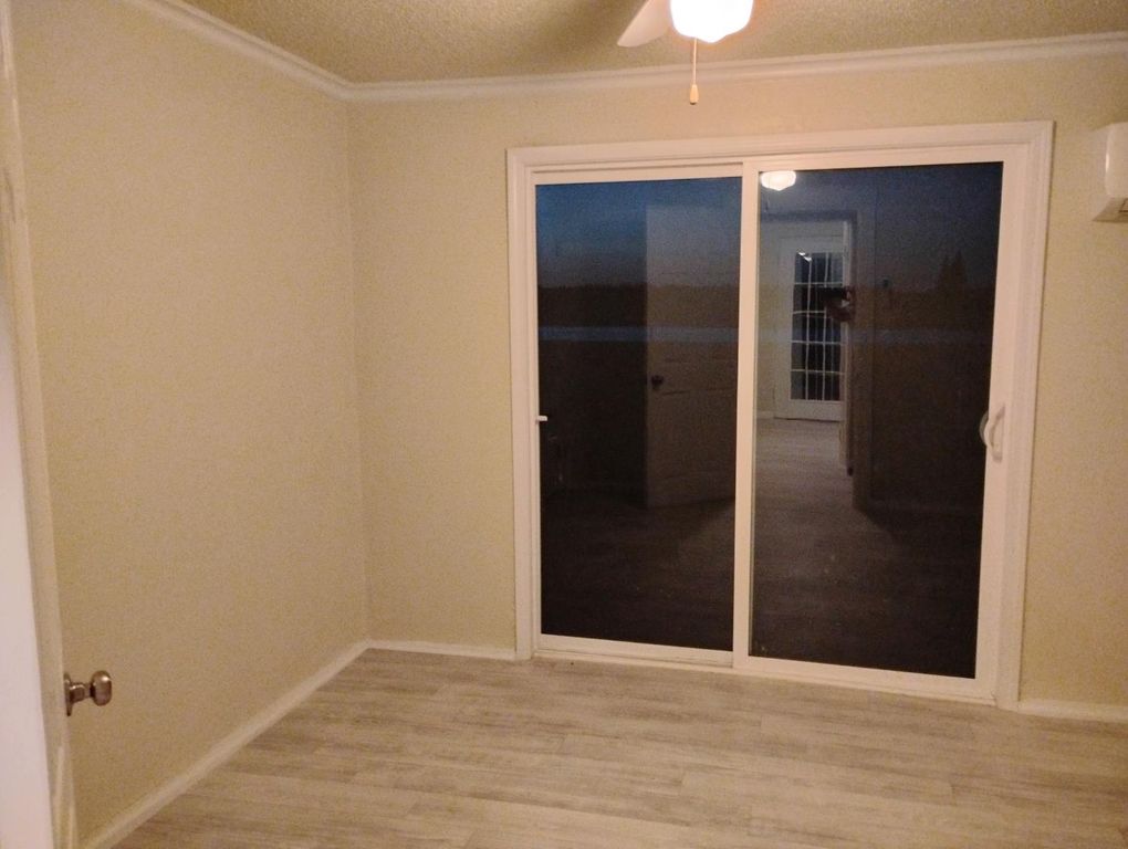 Image 46 of property listing at 2545 N Siskiyou Avenue, Kerman, CA 93630