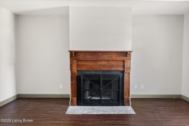 36 E College St, New Castle, KY 40050