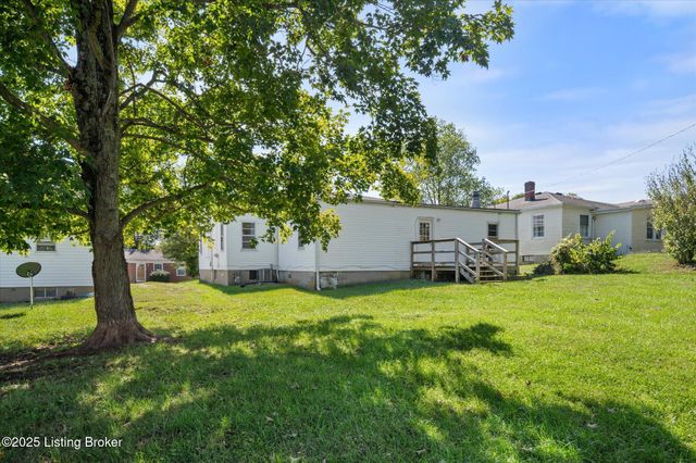 36 E College St, New Castle, KY 40050