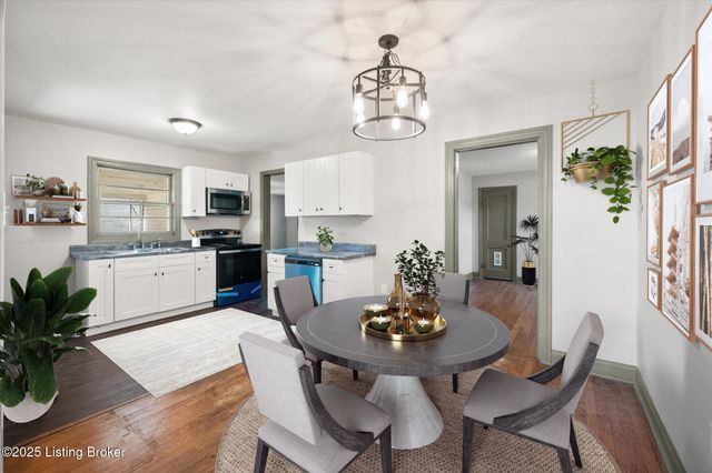 36 E College St, New Castle, KY 40050