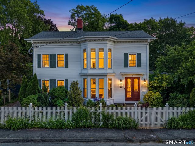 36 Pearl Street, Groton, CT 06355