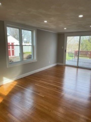 21 Woburn St, Waltham, MA 02453