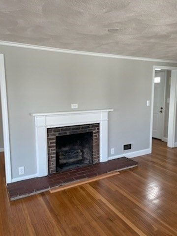 21 Woburn St, Waltham, MA 02453