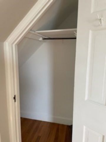 21 Woburn St, Waltham, MA 02453