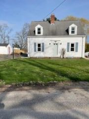 21 Woburn St, Waltham, MA 02453
