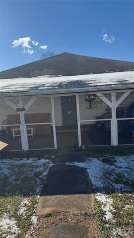 352 Kirby Drive, Charlotte, NC 28214