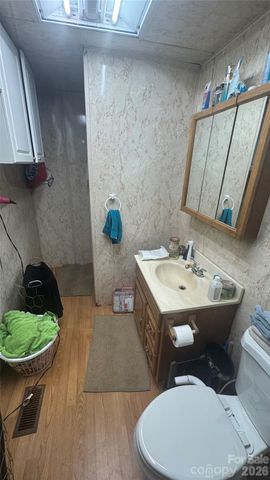 352 Kirby Drive, Charlotte, NC 28214