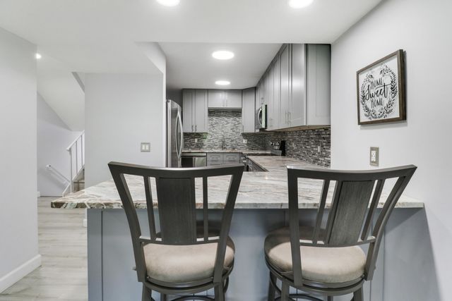 384 Golfview Road D, North Palm Beach, FL 33408