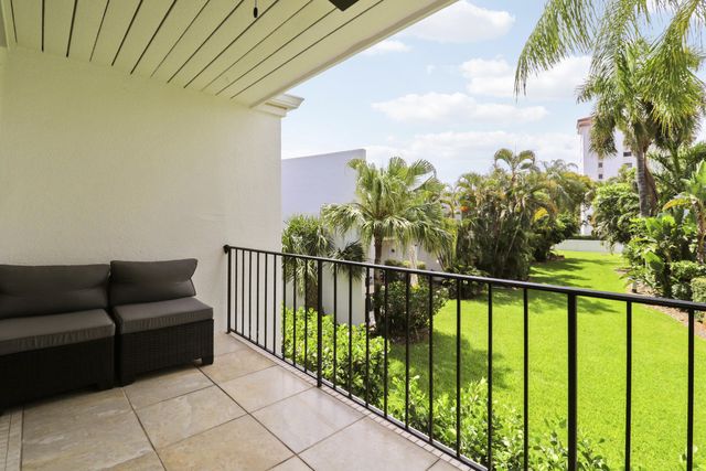 384 Golfview Road D, North Palm Beach, FL 33408