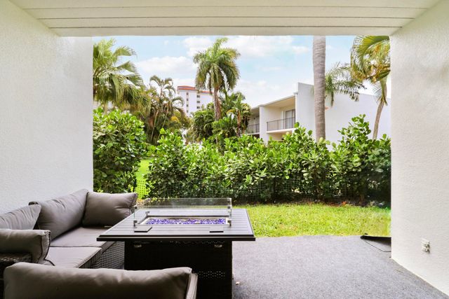 384 Golfview Road D, North Palm Beach, FL 33408