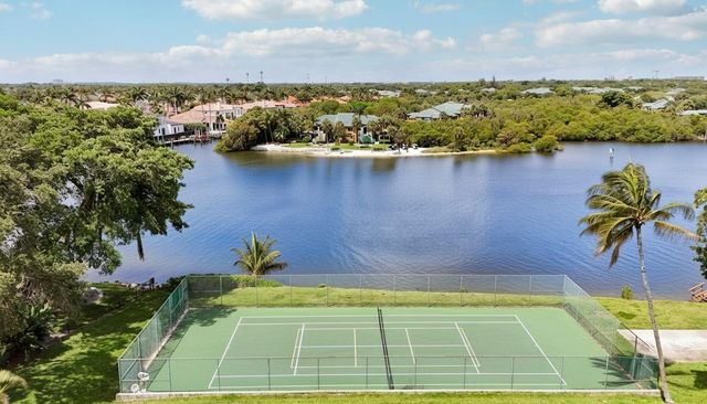 384 Golfview Road D, North Palm Beach, FL 33408
