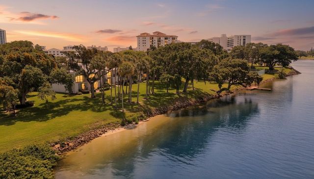 384 Golfview Road D, North Palm Beach, FL 33408