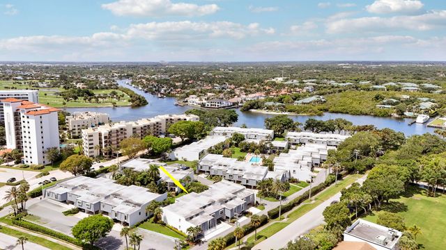 384 Golfview Road D, North Palm Beach, FL 33408