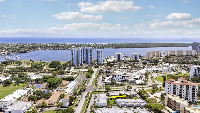 384 Golfview Road D, North Palm Beach, FL 33408