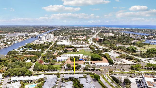 384 Golfview Road D, North Palm Beach, FL 33408