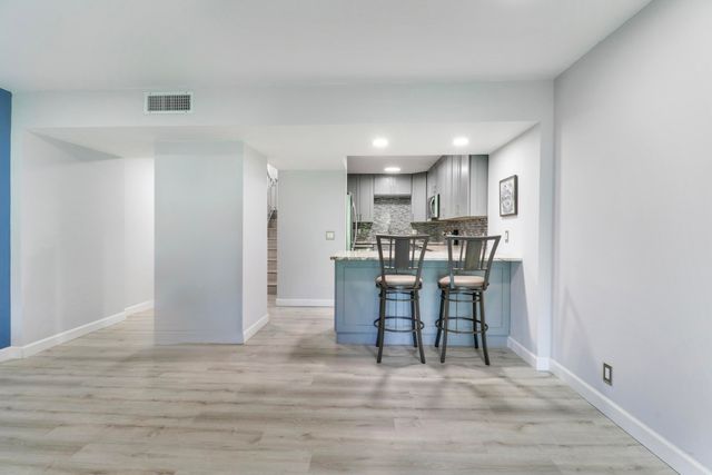 384 Golfview Road D, North Palm Beach, FL 33408