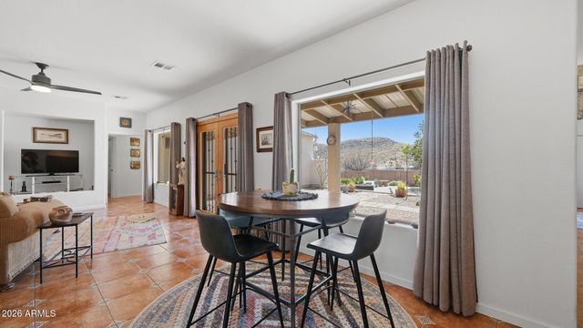 6033 S APACHE ROSE Trail, Hereford, AZ 85615