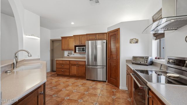 6033 S APACHE ROSE Trail, Hereford, AZ 85615