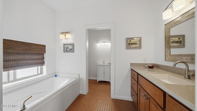 6033 S APACHE ROSE Trail, Hereford, AZ 85615