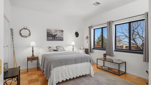 6033 S APACHE ROSE Trail, Hereford, AZ 85615