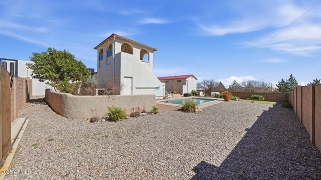 6033 S APACHE ROSE Trail, Hereford, AZ 85615