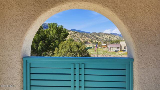 6033 S APACHE ROSE Trail, Hereford, AZ 85615