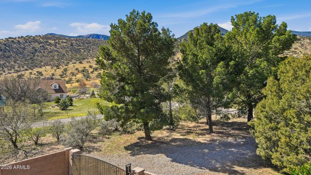 6033 S APACHE ROSE Trail, Hereford, AZ 85615