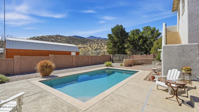 6033 S APACHE ROSE Trail, Hereford, AZ 85615