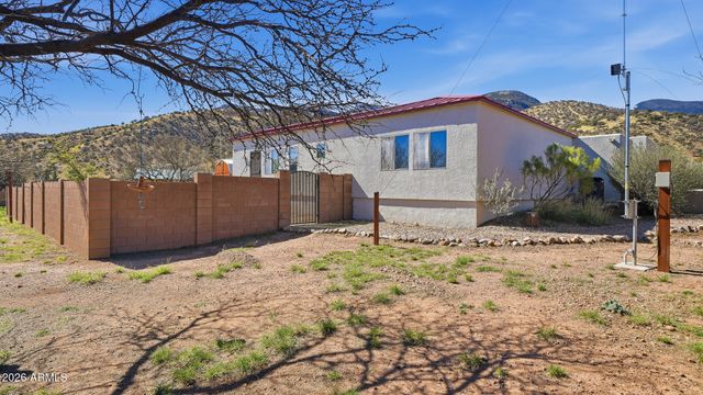 6033 S APACHE ROSE Trail, Hereford, AZ 85615