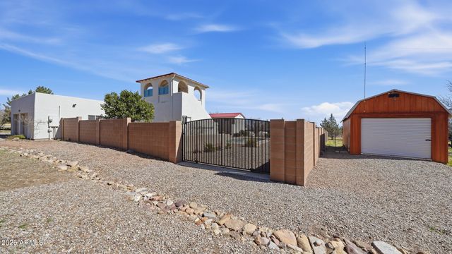 6033 S APACHE ROSE Trail, Hereford, AZ 85615