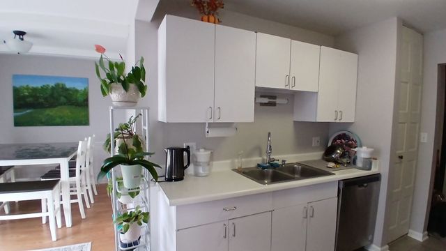 2 Villa Verde Drive 201, Buffalo Grove, IL 60089