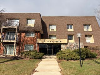 2 Villa Verde Drive 201, Buffalo Grove, IL 60089