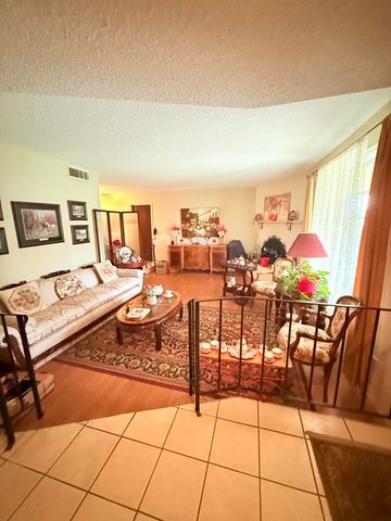 732 W Grand Avenue, Porterville, CA 93257